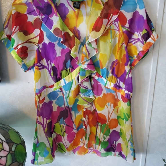 Spense Top - Picture 2 of 12